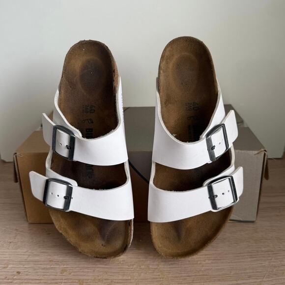 BIRKENSTOCK Arizona White BIRKO-FLOR LEATHER Women Sandals- SZ Men 7- Women 9